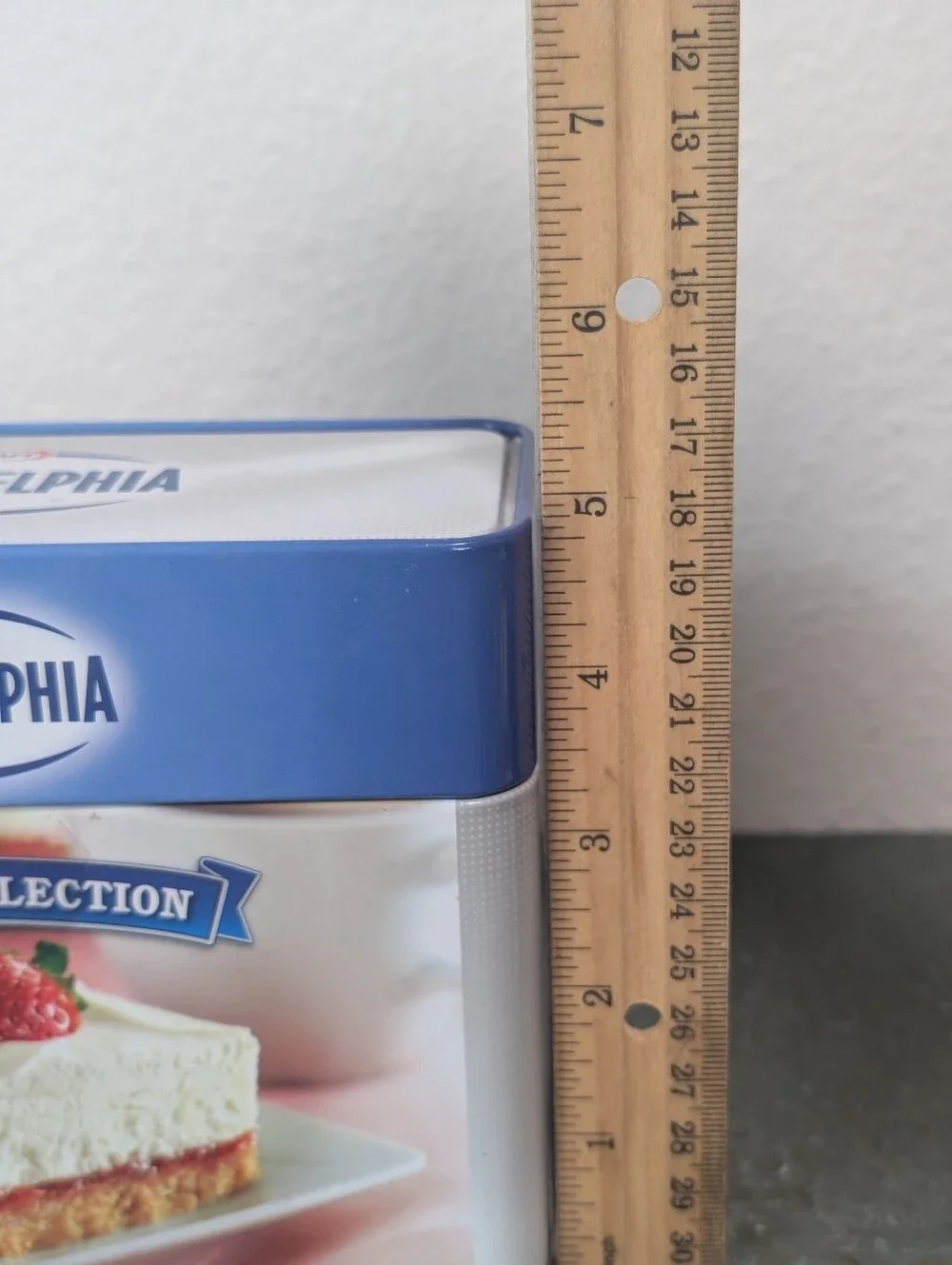 Philadelphia Cream Cheese Tin Box with Recipe Card Collection Collectible
